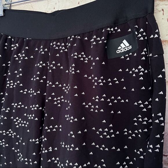 Adidas all over print logo jogger pants - Picture 2 of 7